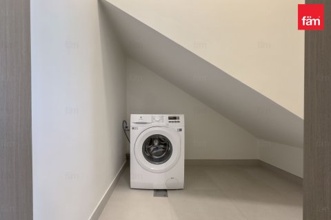 Townhouse sa Dubai, UAE 5 silid-tulugan, 219.5 sq.m. № 631927 - larawan 14
