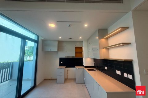 Kaupunkipientalo Dubai, Arabiemiraatit 3 makuuhuonetta, 134.7 m2 № 718925 - kuva 2