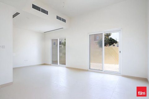 Dubai, BAE’de satılık townhouse 3 yatak odası, 165.9 m&sup2; No 108615 - fotoğraf 2