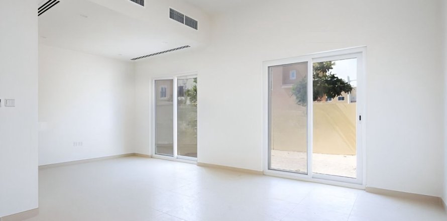 Kuća u nizu u gradu Dubai, UAE 3 spavaće sobe, 165.9 m2 Br. 108615