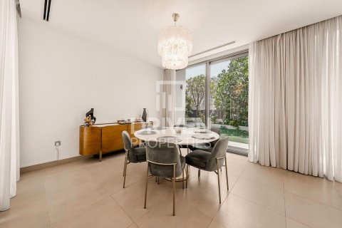 Villa in Dubai Hills Estate, Dubai, UAE 4 bedrooms, 451.14 sq.m. № 742932 - photo 5