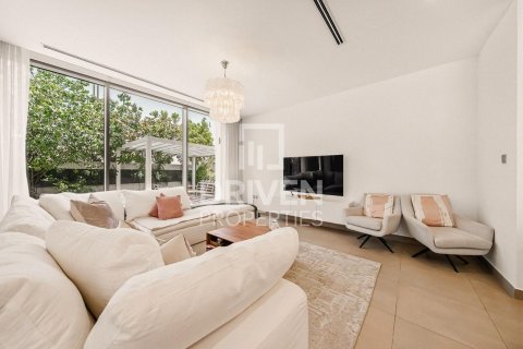 Villa in Dubai Hills Estate, Dubai, UAE 4 bedrooms, 451.14 sq.m. № 742932 - photo 3