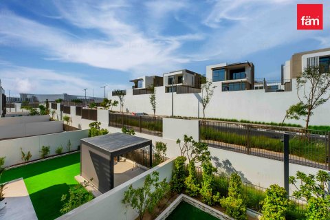 Villa in vendita a Al Furjan, Dubai, EAU 4 camere da letto, 367.5 mq. № 644761 - foto 13