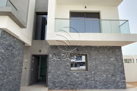 Vila na Yas Island, Abu Dhabi, SAE 4 spálne, 450 m2 č. 662785 - Fotografia 1