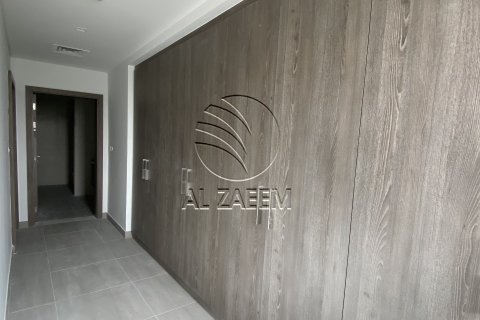 Vila na Yas Island, Abu Dhabi, SAE 4 spálne, 450 m2 č. 662785 - Fotografia 10