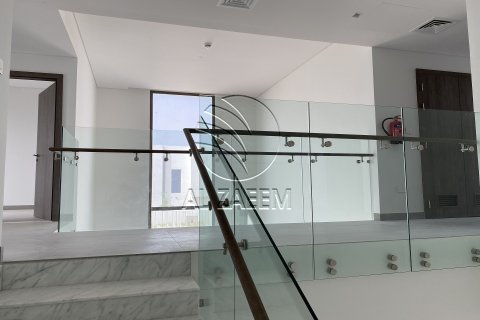 Vila na Yas Island, Abu Dhabi, SAE 4 spálne, 450 m2 č. 662785 - Fotografia 6