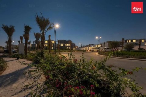 Villetta a schiera in vendita a Dubai, EAU 3 camere da letto, 276 mq. № 678957 - foto 5