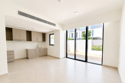 Arabian Ranches 3, Dubai, BAE’de kiralık sıra ev 3 yatak odası, 176.81 m&sup2; No 754412 - fotoğraf 1