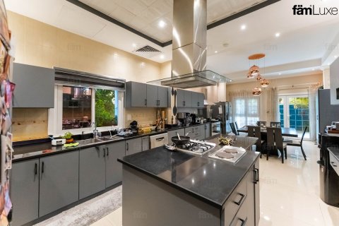Vila v Dubai, SAE 4 spálne, 569.5 m2 č. 715417 - Fotografia 11