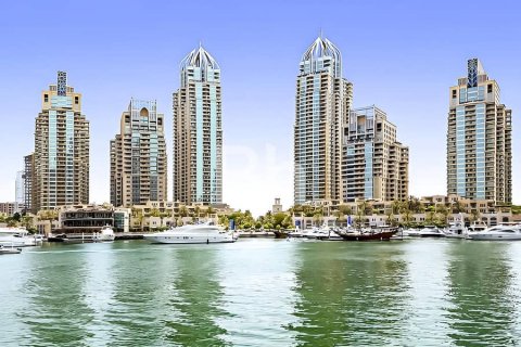 Lägenhet till försäljning i Dubai Marina, Dubai, UAE 4 sovrum, 240 kvm Nr. 643637 - fotografi 10