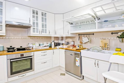Lägenhet till försäljning i Dubai Marina, Dubai, UAE 4 sovrum, 240 kvm Nr. 643637 - fotografi 9
