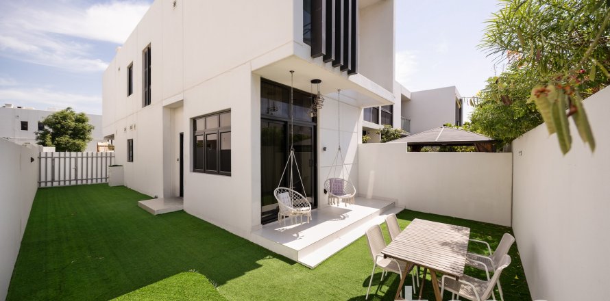 Rumah bandar di Dubai, UAE 3 bilik tidur, 174.84 meter persegi № 733981