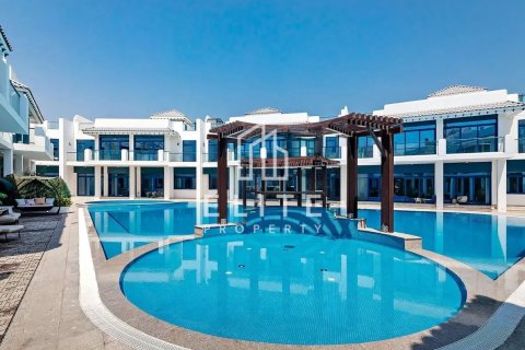Vilë në Palm Jumeirah, Dubai, Emiratet e Bashkuara Arabe 4 dhoma gjumi, 357 m2. № 736463 - Foto 6