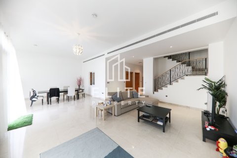 Vilë në Palm Jumeirah, Dubai, Emiratet e Bashkuara Arabe 5 dhoma gjumi, 325 m2. № 736464 - Foto 2