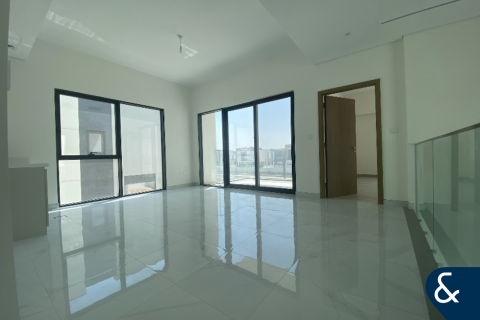 Huvila Al Furjan, Dubai, Arabiemiraatit 4 makuuhuonetta, 567 m2 № 667927 - kuva 9