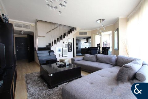 Apartman u gradu Jumeirah Lake Towers, Dubai, UAE 2 spavaće sobe, 160 m2 Br. 667924 - Slika 2