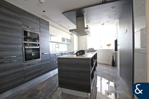 Apartman u gradu Jumeirah Lake Towers, Dubai, UAE 2 spavaće sobe, 160 m2 Br. 667924 - Slika 3