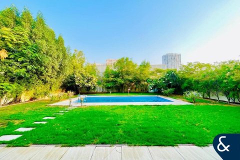 Villa in Jumeirah Village Circle, Dubai, UAE 4 bedrooms, 789 sq.m. № 667928 - photo 2