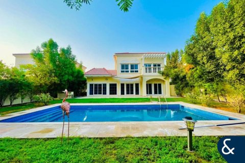 Villa in Jumeirah Village Circle, Dubai, UAE 4 bedrooms, 789 sq.m. № 667928 - photo 1