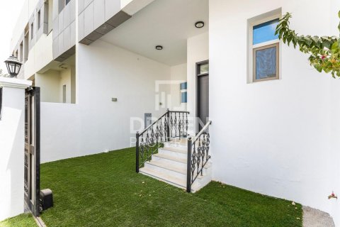 Villa in Al Barsha, Dubai, UAE 4 bedrooms, 268 sq.m. № 684619