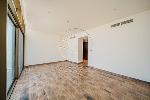 Appartement à louer à Abu Dhabi, EAU 5 chambres, 1290 m2 № 700617 - photo 3