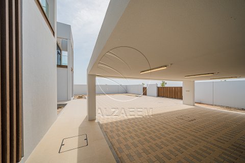 Appartement à louer à Abu Dhabi, EAU 5 chambres, 1290 m2 № 700617 - photo 6