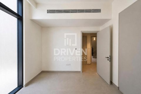 Снять в аренду таунхаус в Мудон, Дубай, ОАЭ 4 спальни, 262.92м2, № 754242 - фото 8