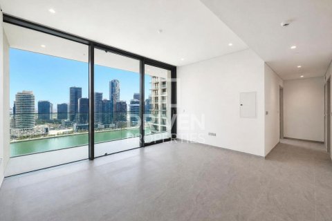 Business Bay, Dubai, UAE의 임대용 아파트 침실 1개, 77.3제곱미터 번호 754237 - 사진 2