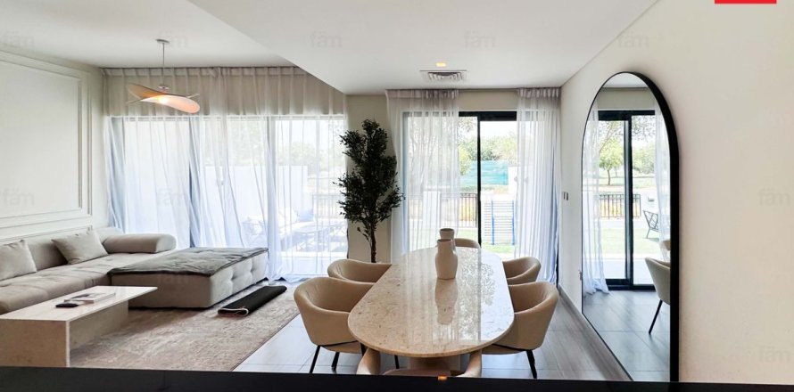 Dubai, संयुक्त अरब अमीरात में विला, 4 बेडरूम, 150 वर्ग मीटर, संख्या 629461