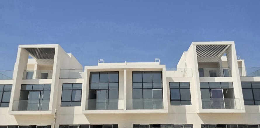 Dubai, UAE의 빌라 침실 4개, 254.1제곱미터 번호 760292