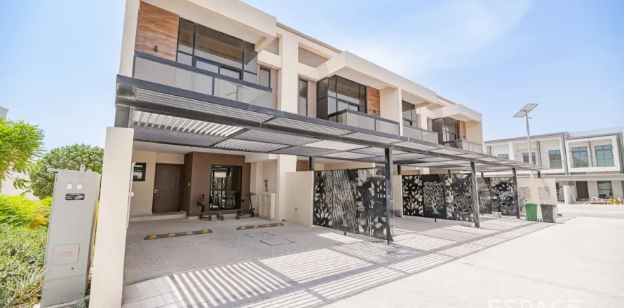 Városi lakóépület itt: Al Furjan, Dubai, EAE, 3 hálószoba, 250 m², azonosító: 650176