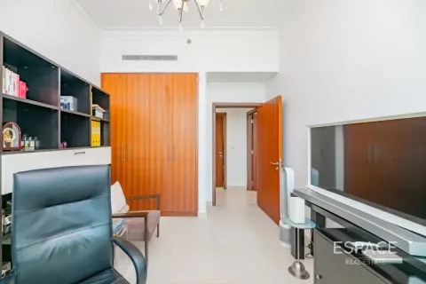 Apartman u gradu The Hills, Dubai, UAE 3 spavaće sobe, 166 m2 Br. 650174 - Slika 8