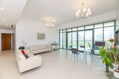 Apartman u gradu The Hills, Dubai, UAE 3 spavaće sobe, 166 m2 Br. 650174