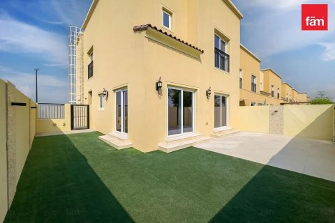 Villa itt: Dubai, EAE, 3 hálószoba, 164.8 m², azonosító: 696722