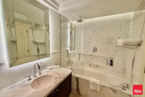 Appartamento in affitto a Downtown Dubai (Downtown Burj Dubai), Dubai, EAU 2 camere da letto, 118.1 mq. № 714983 - foto 12