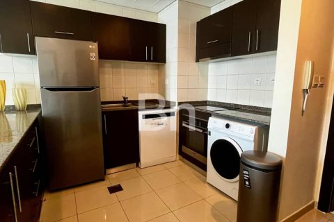 Lägenhet uthyres i Dubai Marina, Dubai, UAE 1 sovrum, 60 kvm Nr. 642966 - fotografi 4