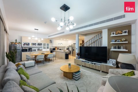 Řadový dům v Dubai, SAE 3 ložnice, 180 m² Č.: 699673