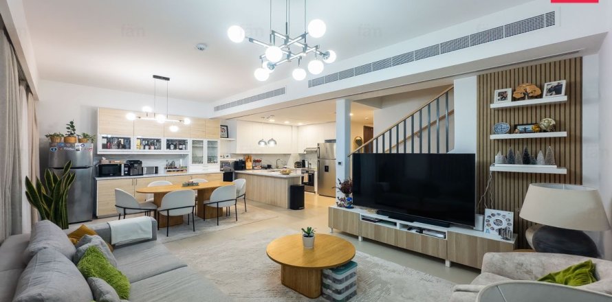 Adosado en Dubai, EAU 3 dormitorios, 180 m² № 699673