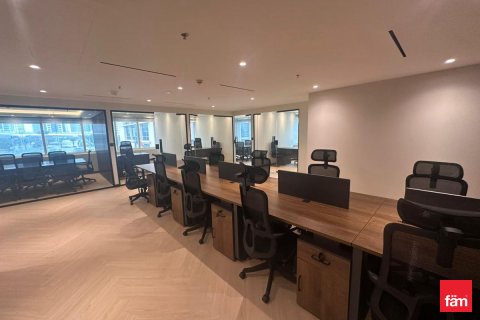 Oficina en Dubai, EAU 89.7 m² № 669940