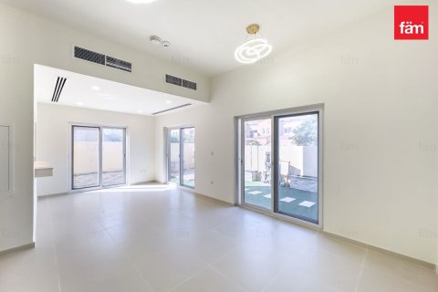 Casa urbana para arrendamento em Dubai, EAU 4 quartos, 227.1 m2 № 661734 - foto 4