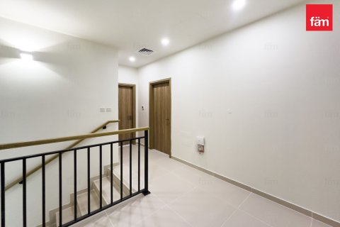 Casa urbana para arrendamento em Dubai, EAU 4 quartos, 227.1 m2 № 661734 - foto 16
