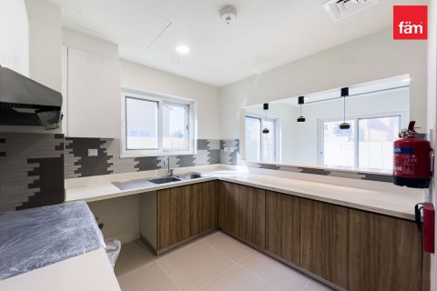 Casa urbana para arrendamento em Dubai, EAU 4 quartos, 227.1 m2 № 661734 - foto 24