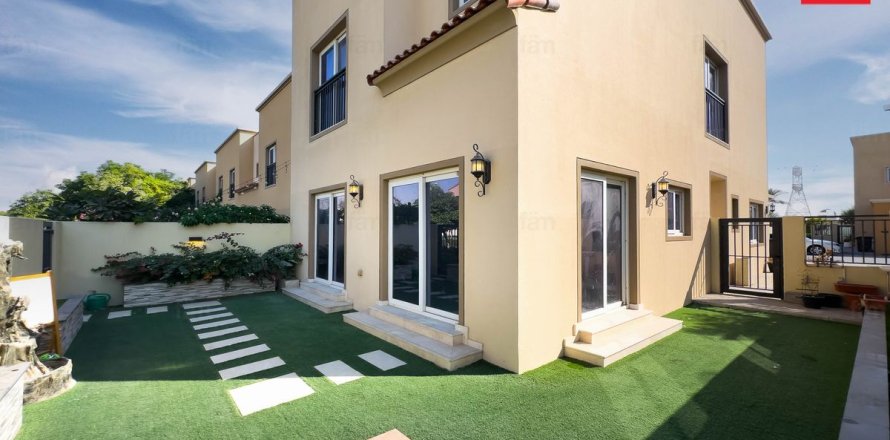 Kaupunkipientalo Dubai, Arabiemiraatit 4 makuuhuonetta, 227.1 m2 № 661734