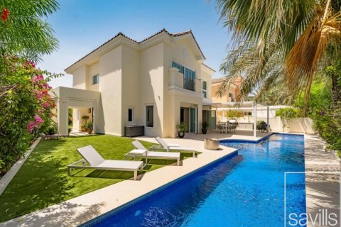 Villa sa Dubai Sports City, Dubai, UAE 5 silid-tulugan, 690.55 sq.m. № 764734 - larawan 1