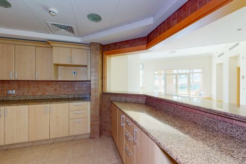 Apartament në Palm Jumeirah, Dubai, Emiratet e Bashkuara Arabe 3 dhoma gjumi, 206.49 m2. № 759803 - Foto 15