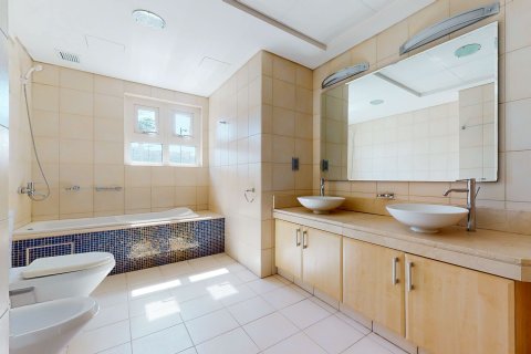 Apartament në Palm Jumeirah, Dubai, Emiratet e Bashkuara Arabe 3 dhoma gjumi, 206.49 m2. № 759803 - Foto 19
