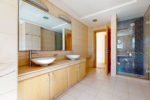 Apartament në Palm Jumeirah, Dubai, Emiratet e Bashkuara Arabe 3 dhoma gjumi, 206.49 m2. № 759803 - Foto 11