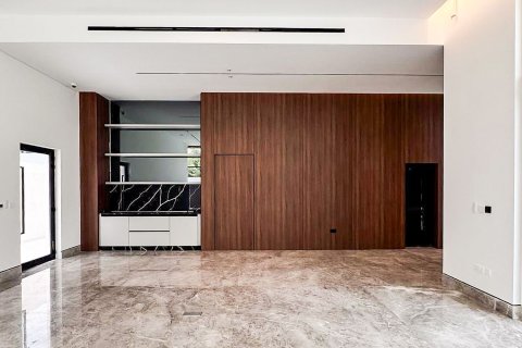 Villa te huur in Al Barsha, Dubai, VAE 5 slaapkamers, 696.77 vr.m., nr 759801 - foto 6