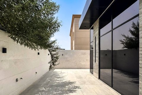 Villa te huur in Al Barsha, Dubai, VAE 5 slaapkamers, 696.77 vr.m., nr 759801 - foto 4