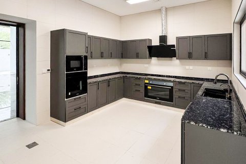 Villa te huur in Al Barsha, Dubai, VAE 5 slaapkamers, 696.77 vr.m., nr 759801 - foto 19